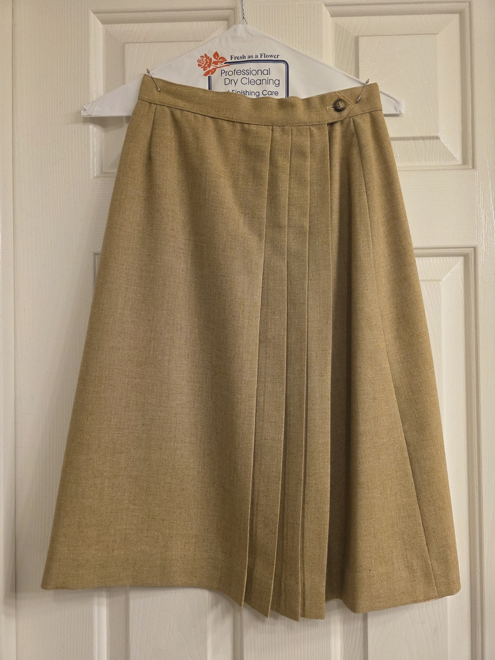 Vintage Wool Women's Pleated A-Line Skirt in Camel